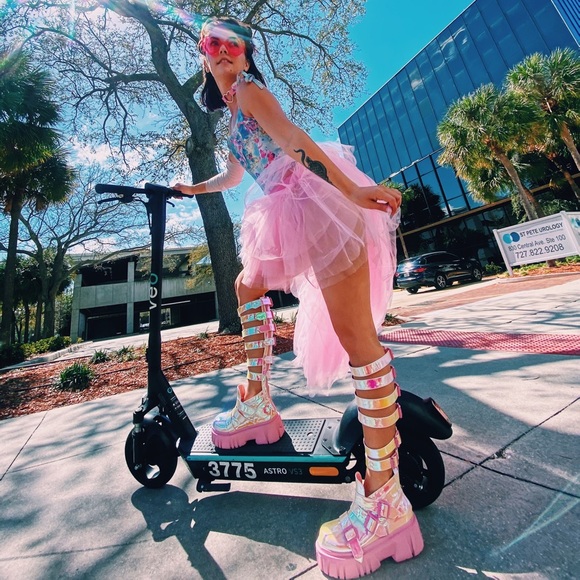 sugarthrillz by dolls kill
Size: 7M - Picture 2 of 2